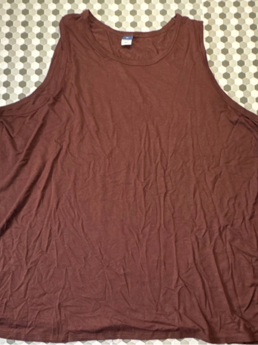 Old Navy women’s Burgandy Sleeveless Tank Top